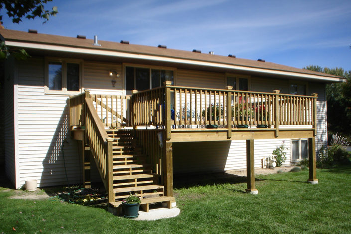 GoldenValleyDeck_web